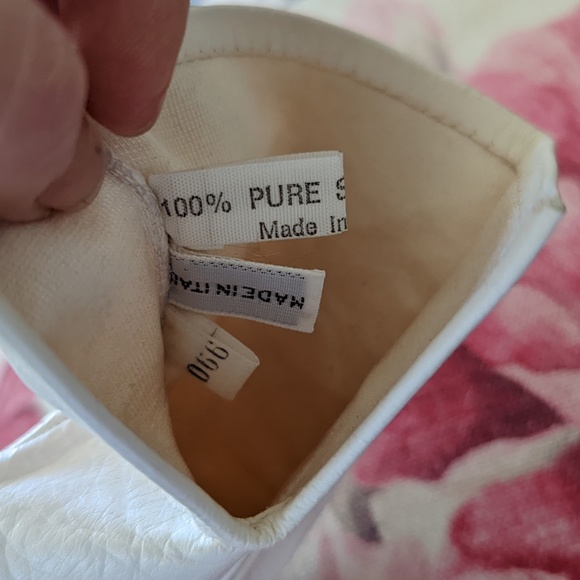 SOLD -- Vintage Nordstrom Italian Off White Soft Leather & Silk Gloves - 7 Med - Picture 10 of 11